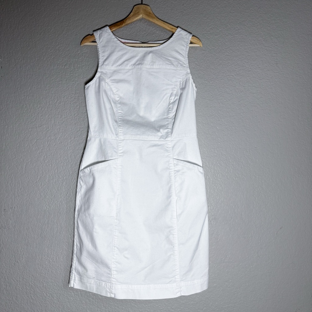 Boden Tamara White Shift Dress Tailored Minimalist 90s Style Size 6 - Picture 2 of 7